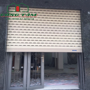 Cửa cuốn khe thoáng cho ngôi nhà